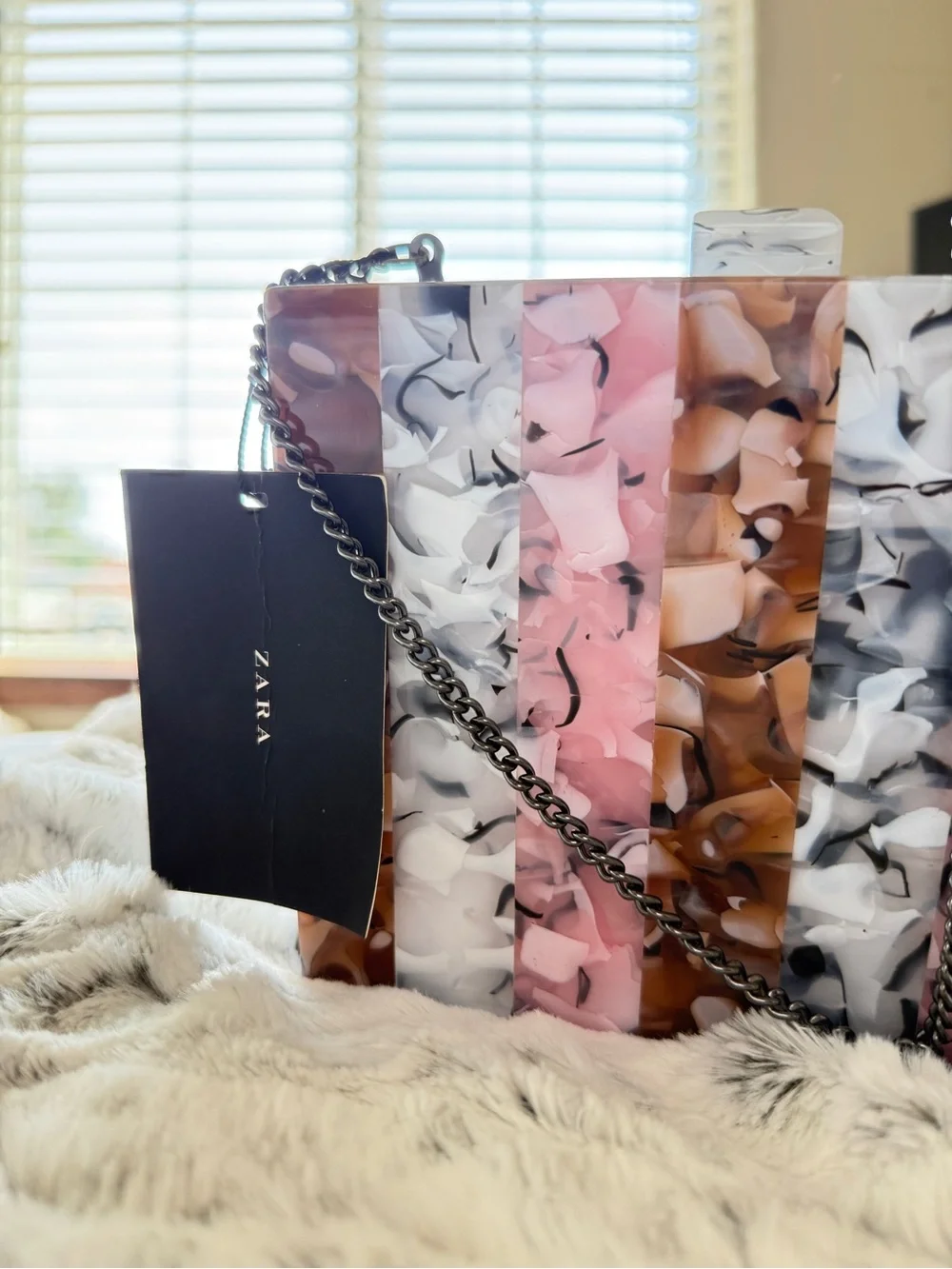 Zara clasp wear